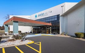 Clarion Pointe Bloomington-Normal Near I-55 And University